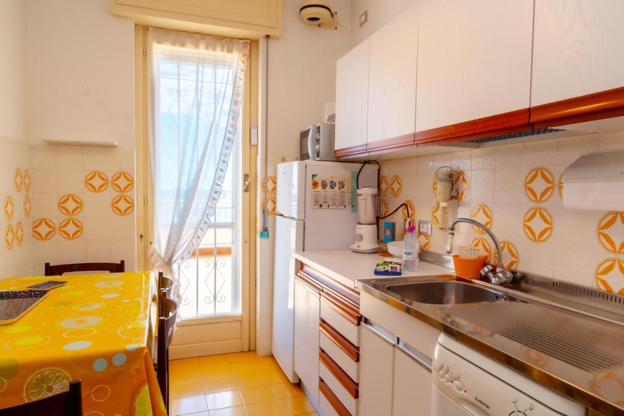 168B - La Terrazza Sul Mare, Casa A 10 Minuti Da Spiaggia, Parcheggio Privato Gratis Sanremo Eksteriør billede