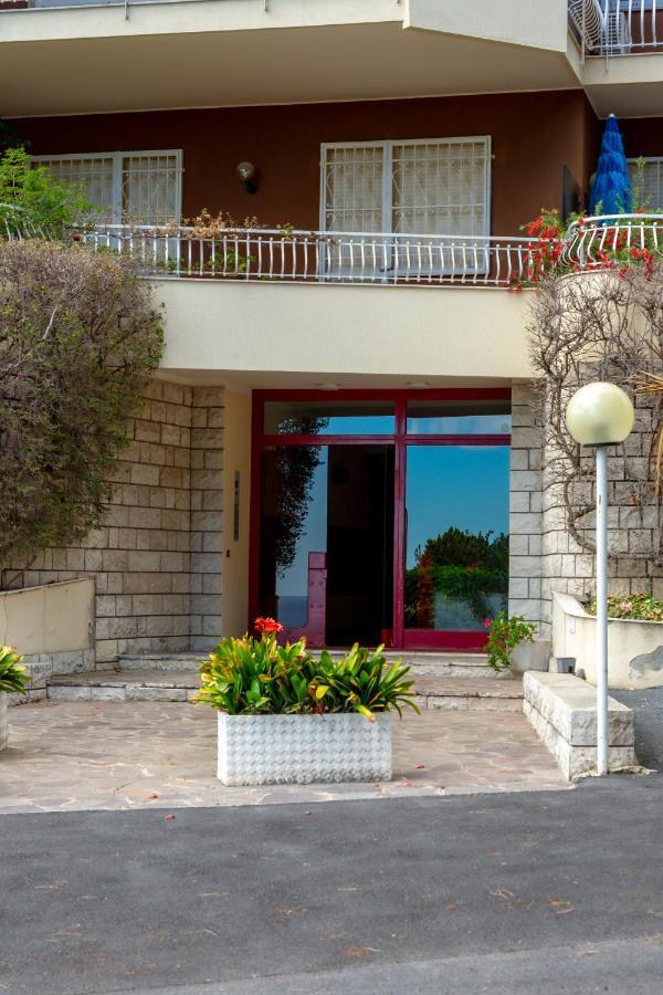 168B - La Terrazza Sul Mare, Casa A 10 Minuti Da Spiaggia, Parcheggio Privato Gratis Sanremo Eksteriør billede