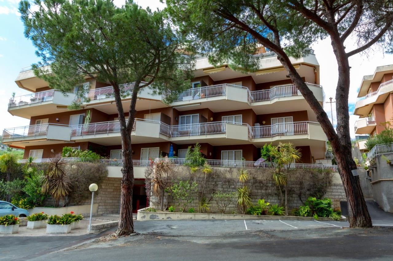 168B - La Terrazza Sul Mare, Casa A 10 Minuti Da Spiaggia, Parcheggio Privato Gratis Sanremo Eksteriør billede